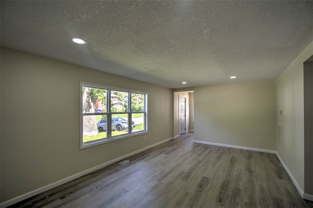 214 South Linden Avenue Decatur, IL 62522 - Photo 6 of 22