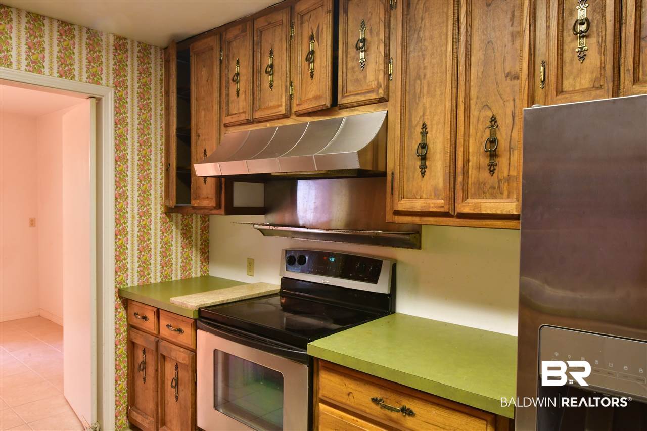 1003 North Pine Street Foley, AL 36535 - Photo 8 of 44