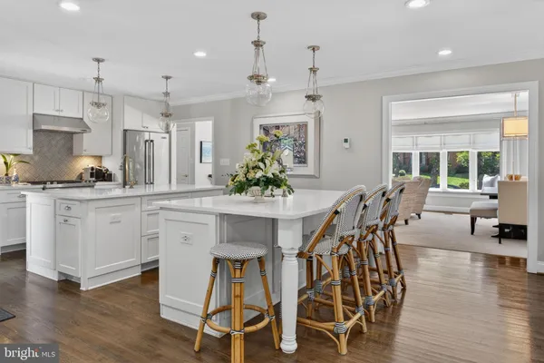 $1,649,000 | 4727 38th Place North, Arlington, VA 22207
