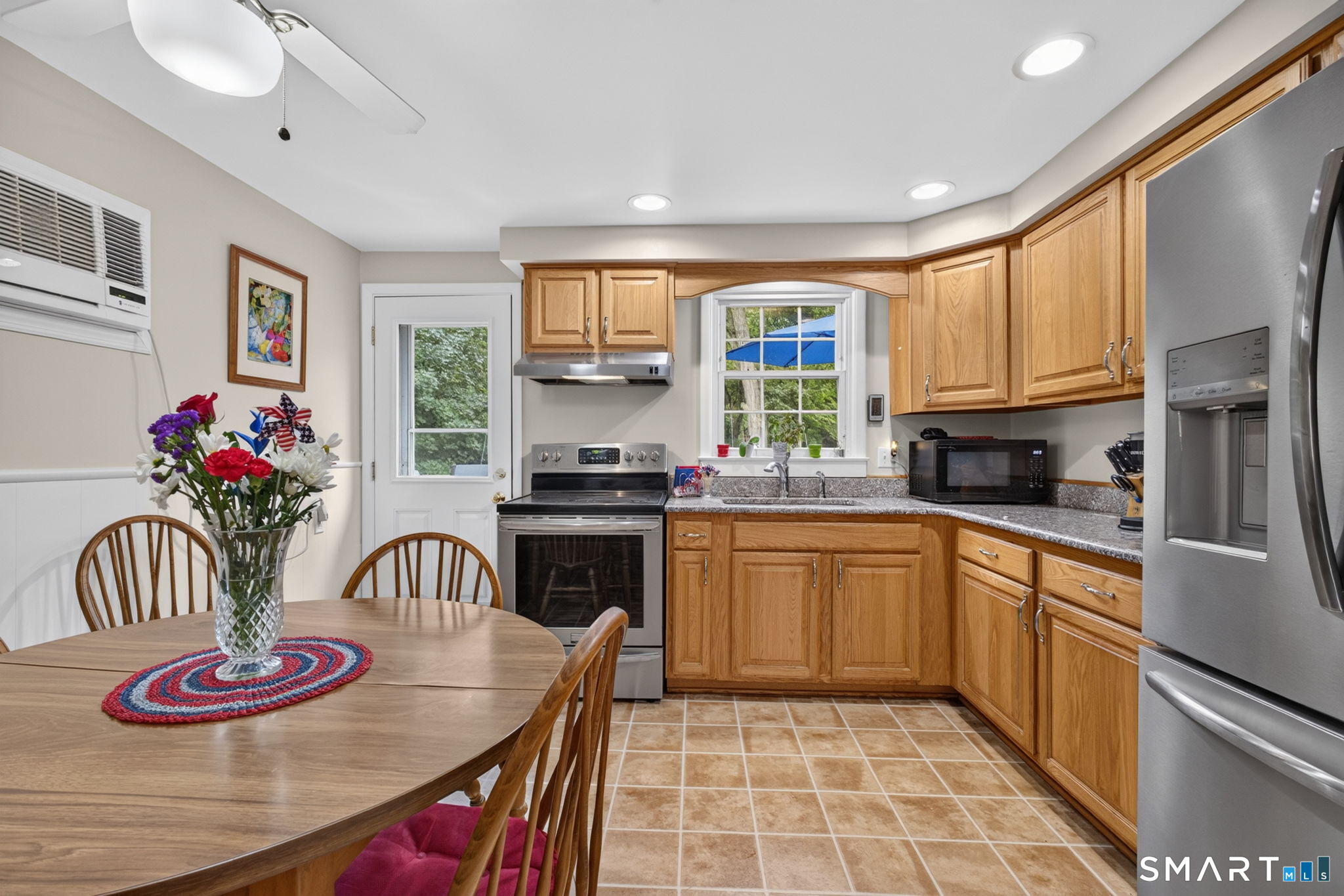 40 Cedar Road Clinton, CT 06413 - Photo 9 of 33