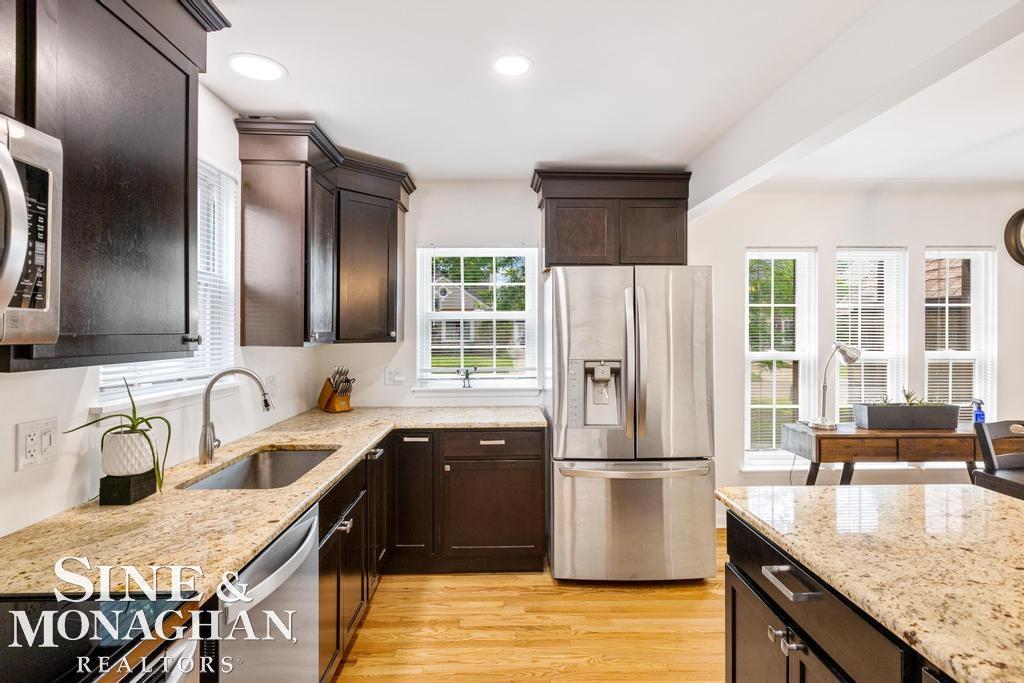 406 Lothrop Road Grosse Pointe, MI 48236 - Photo 14 of 44 50117408-13.JPG
