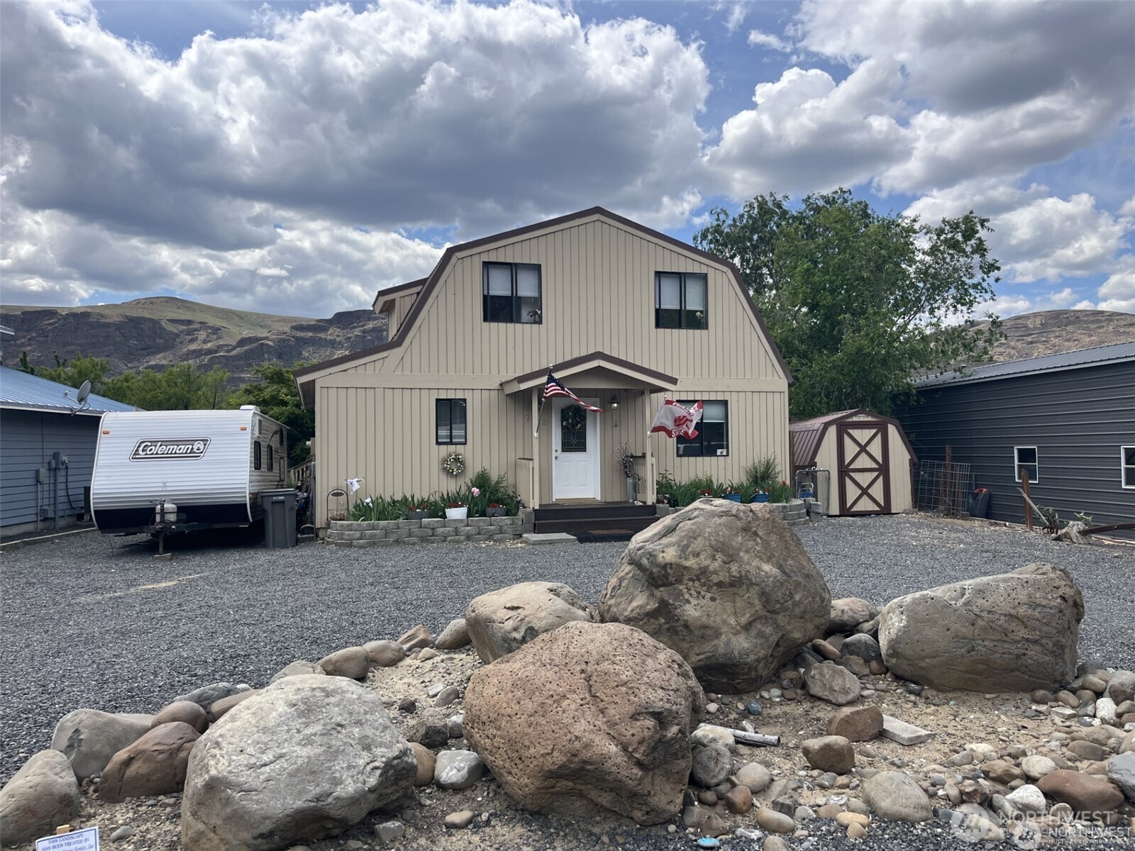 742 Chukar Place Southwest Quincy, WA 98848 - Photo 1 of 30