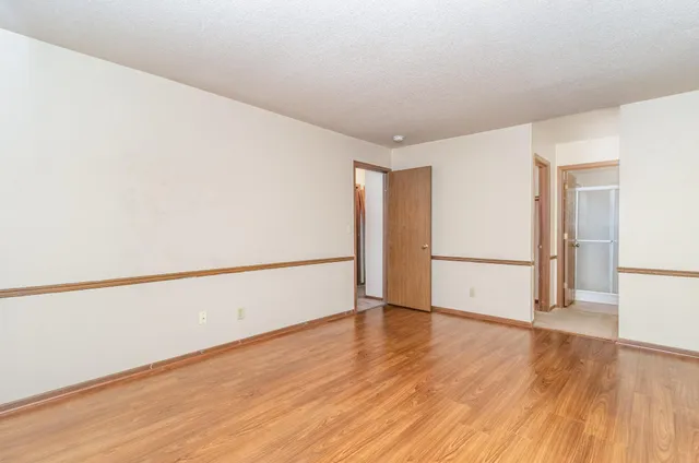 $169,000 | 5157 Balmoral Lane, Bloomington, MN 55437