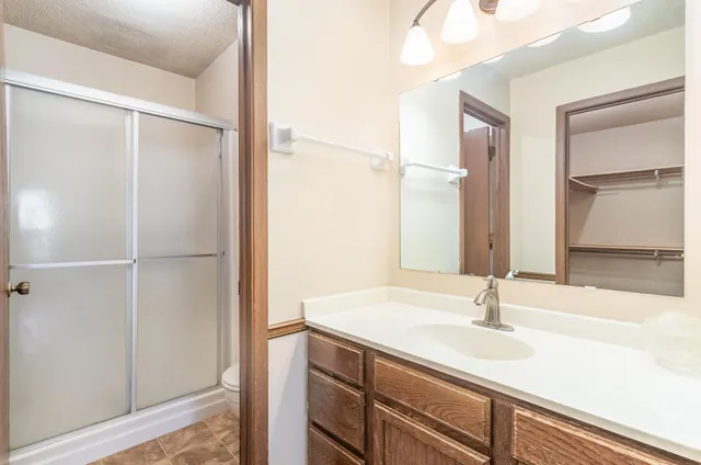 $169,000 | 5157 Balmoral Lane, Bloomington, MN 55437