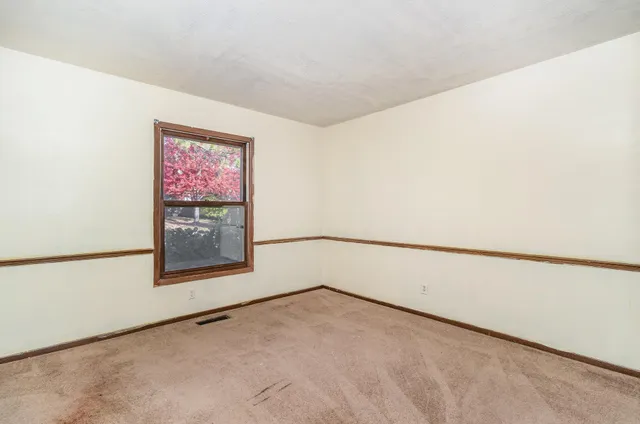 $169,000 | 5157 Balmoral Lane, Bloomington, MN 55437