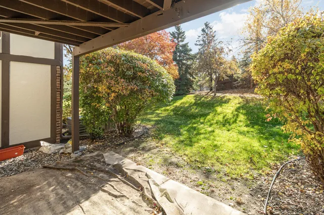 $169,000 | 5157 Balmoral Lane, Bloomington, MN 55437