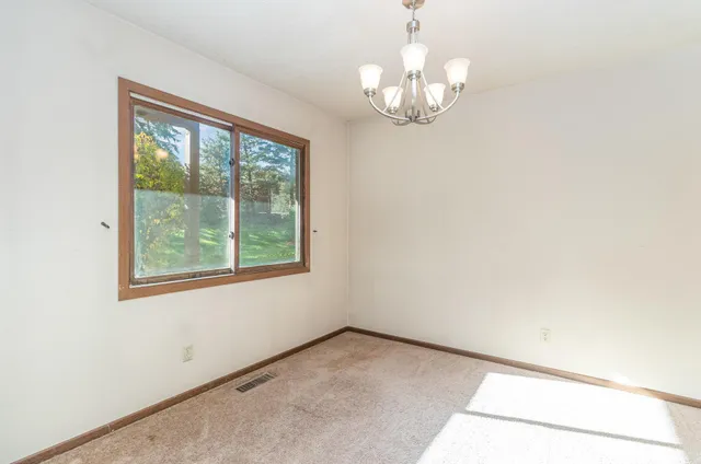 $169,000 | 5157 Balmoral Lane, Bloomington, MN 55437