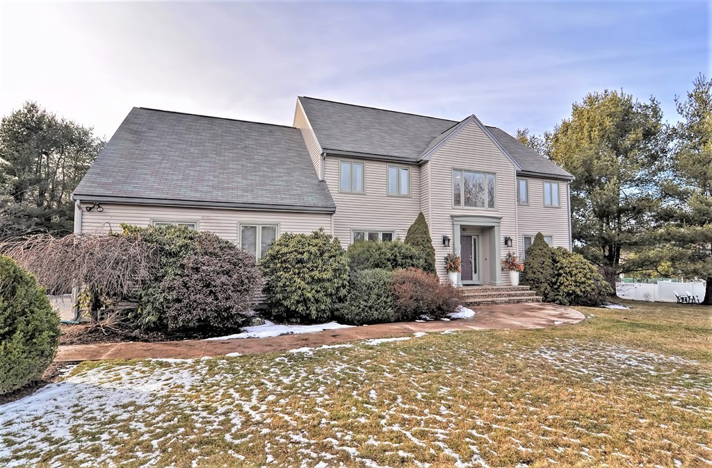 12 Whitridge Road Natick, MA 01760 - Photo 1 of 21 Gallery Image 1