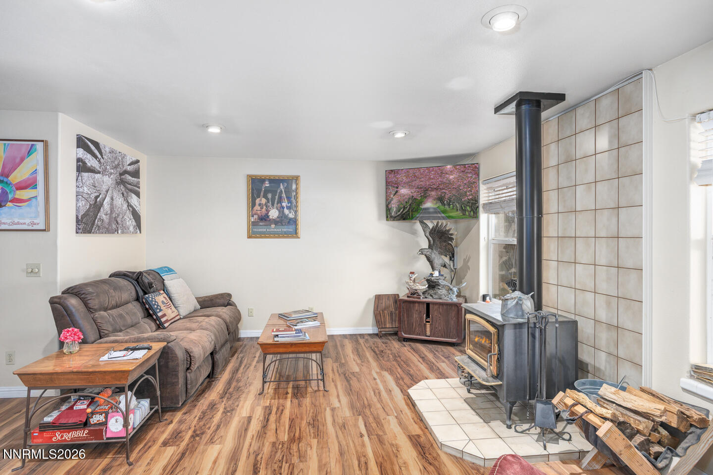 4033 Cimarron Road Fallon, NV 89406 - Photo 6 of 31 a living room with furniture and wooden floor