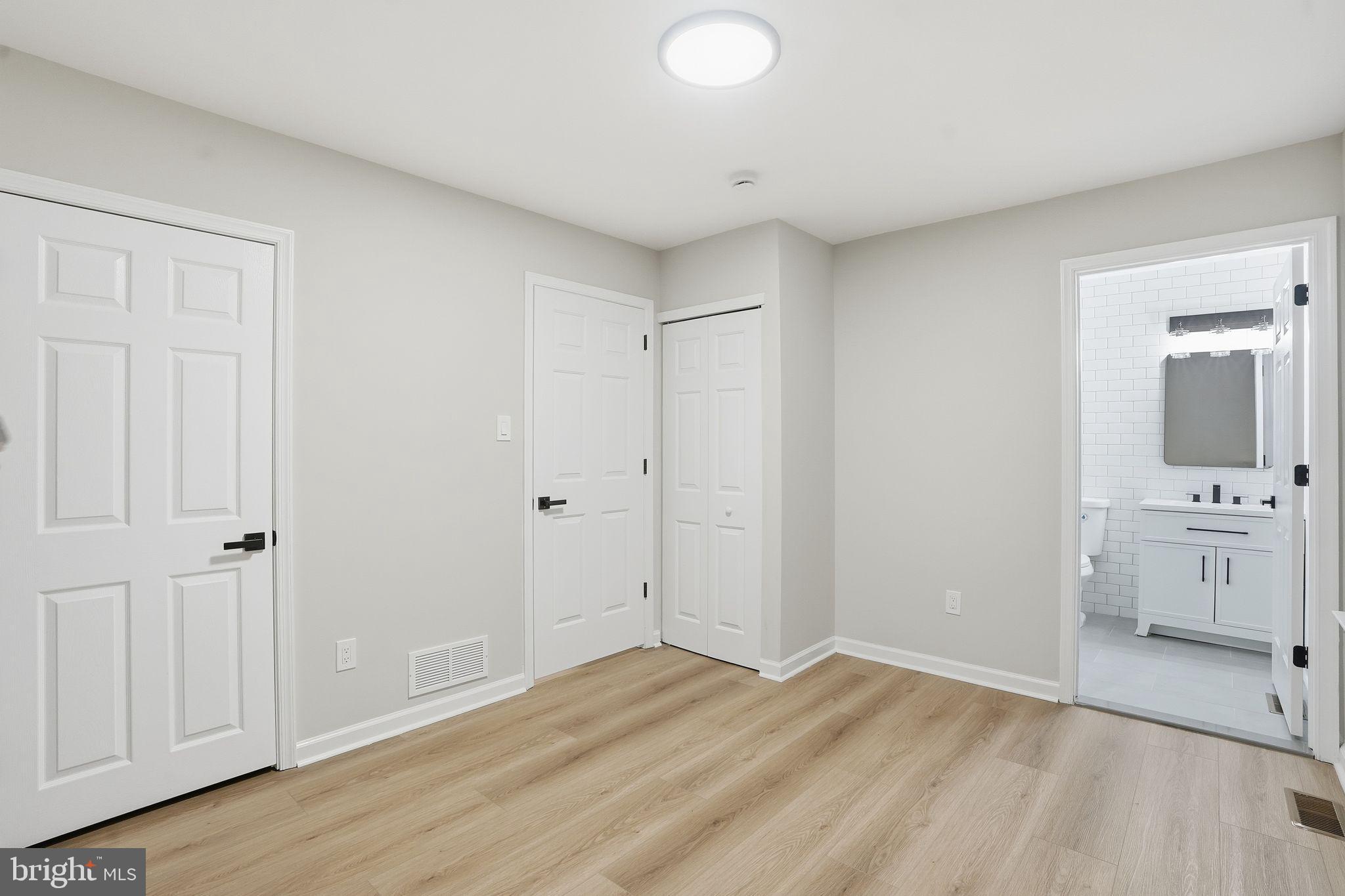 35 Church Road Elkins Park, PA 19027 - Photo 28 of 64 In-law suite bedroom and full bath.