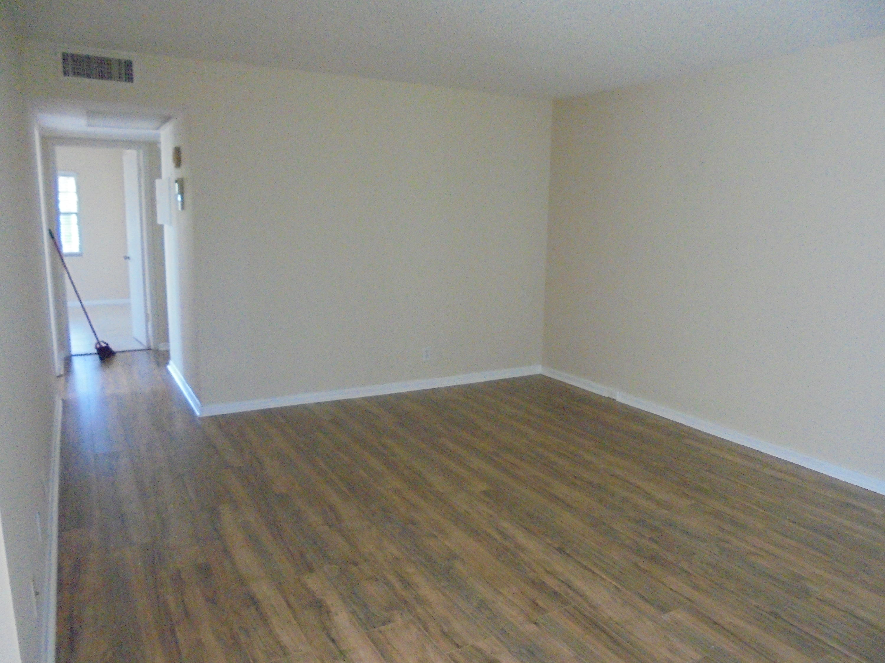 108 Suffolk C Boca Raton, FL 33434 - Photo 5 of 14 108 Suffolk C 018