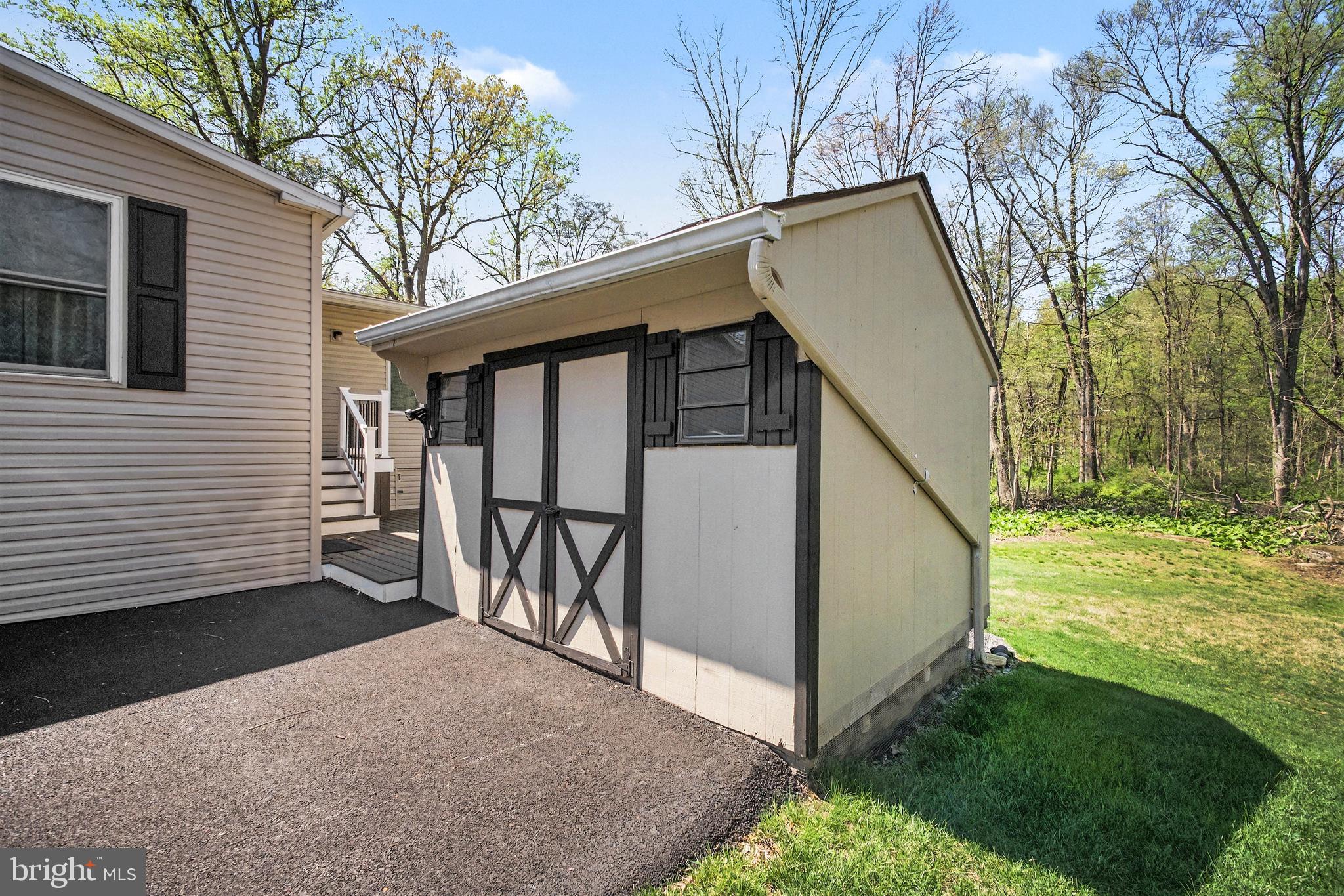220 Maple Avenue Manheim, PA 17545 - Photo 12 of 30