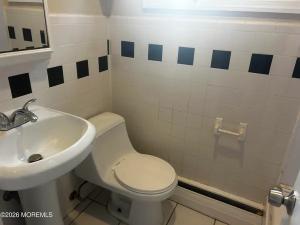 $2,700 | 261 Seeley Avenue, Keansburg, NJ 07734