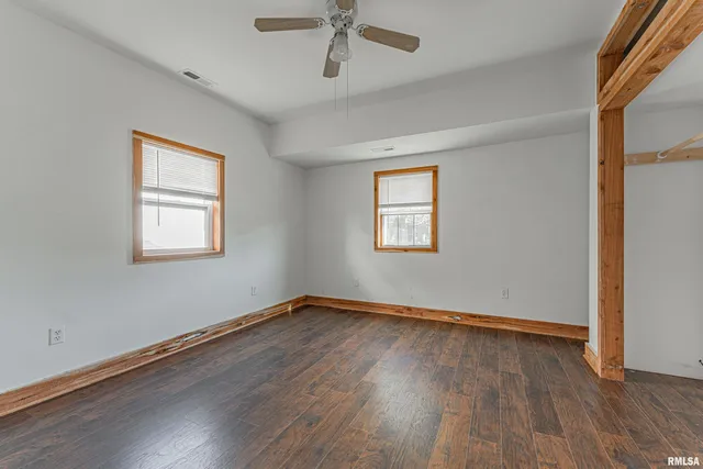 $110,000 | 814 1st Street, Lincoln, IL 62656