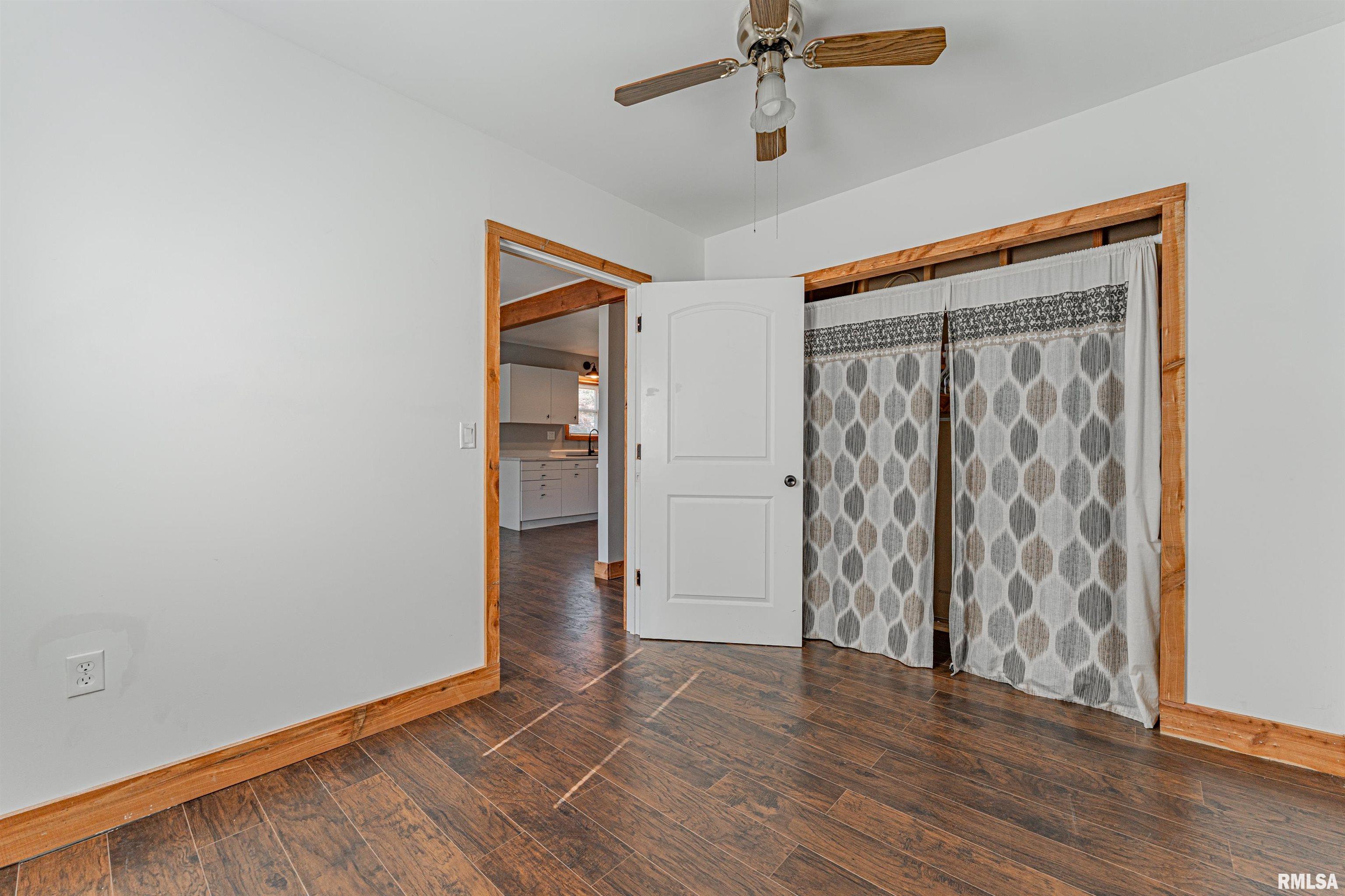 814 1st Street Lincoln, IL 62656 - Photo 14 of 20