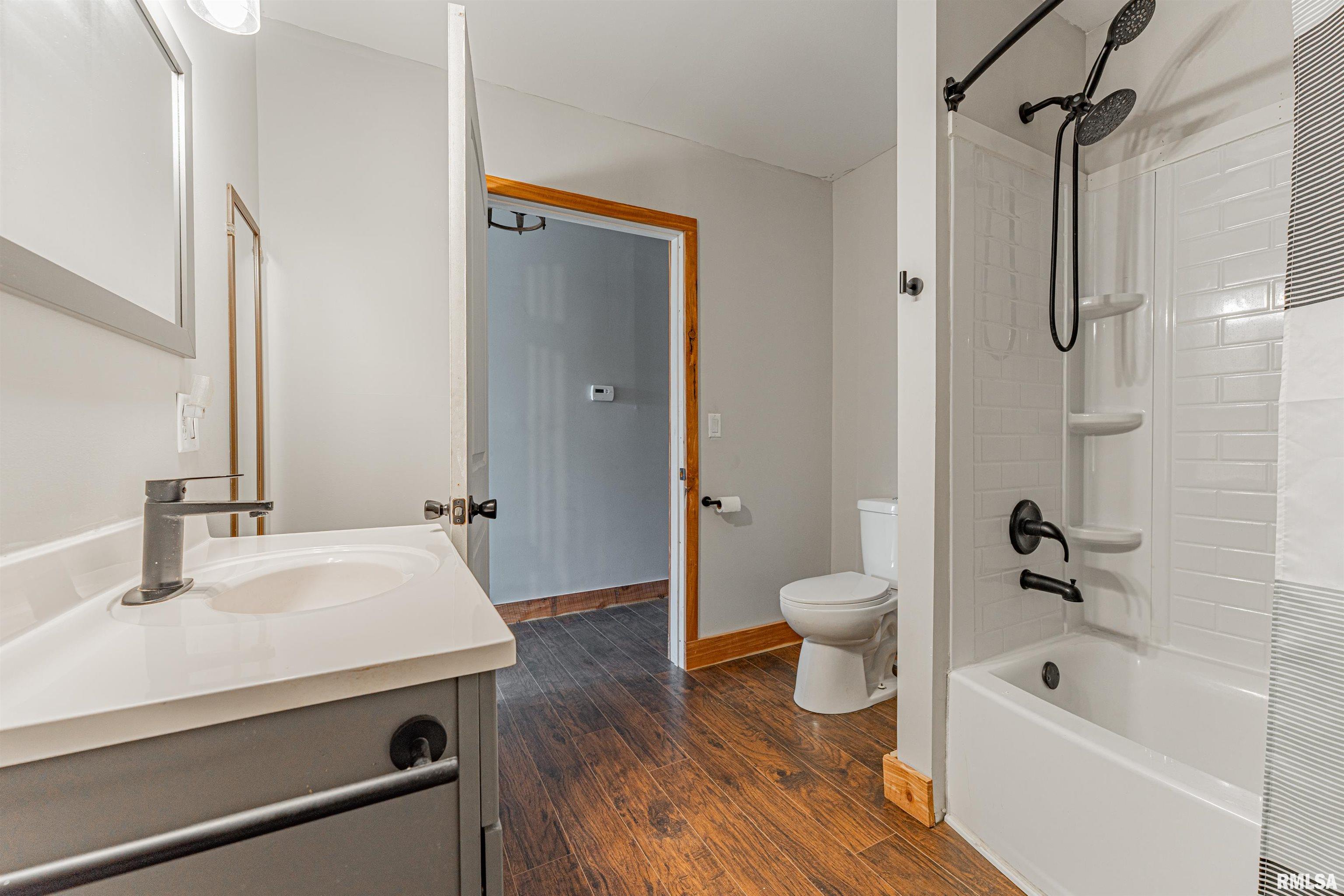 814 1st Street Lincoln, IL 62656 - Photo 16 of 20