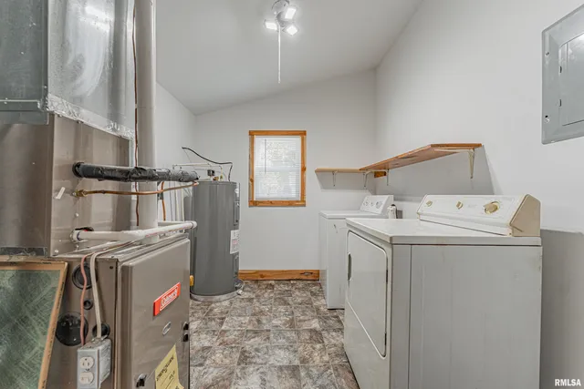 $110,000 | 814 1st Street, Lincoln, IL 62656