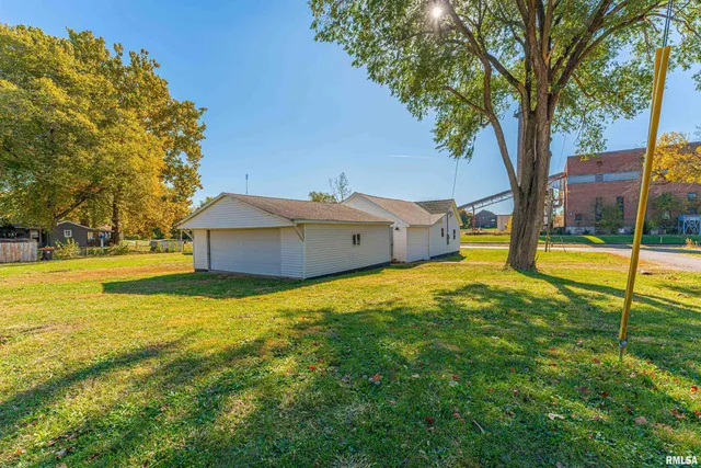 $110,000 | 814 1st Street, Lincoln, IL 62656