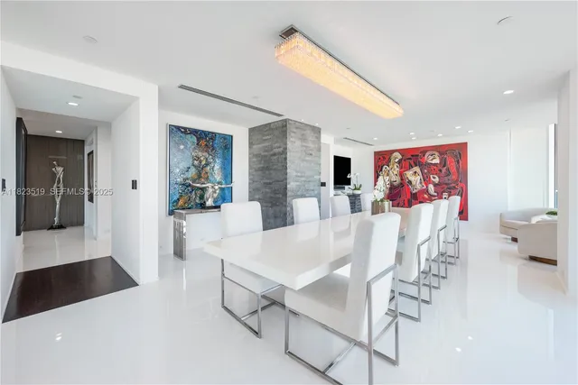 $8,973,000 | 300 South Pointe Drive, Unit 3405, Miami Beach, FL 33139