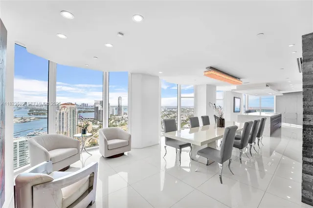 $8,973,000 | 300 South Pointe Drive, Unit 3405, Miami Beach, FL 33139