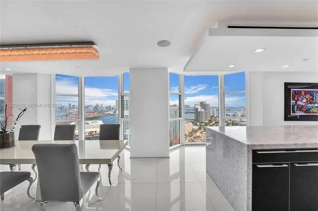 $8,973,000 | 300 South Pointe Drive, Unit 3405, Miami Beach, FL 33139