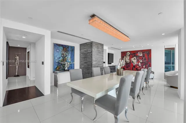 $8,973,000 | 300 South Pointe Drive, Unit 3405, Miami Beach, FL 33139