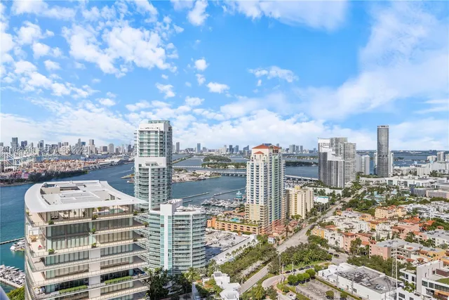 $8,973,000 | 300 South Pointe Drive, Unit 3405, Miami Beach, FL 33139