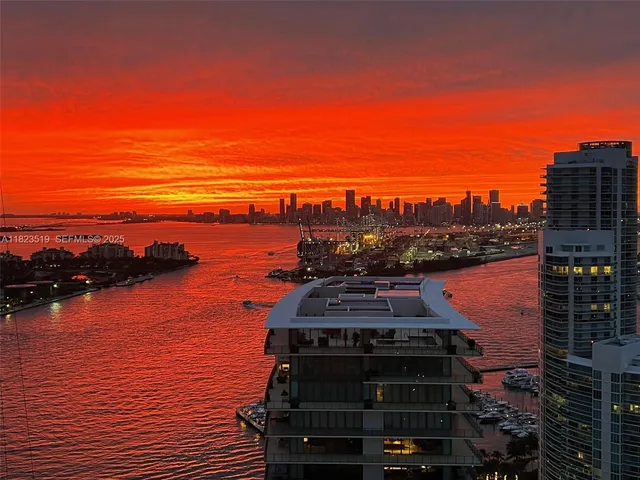 $8,973,000 | 300 South Pointe Drive, Unit 3405, Miami Beach, FL 33139