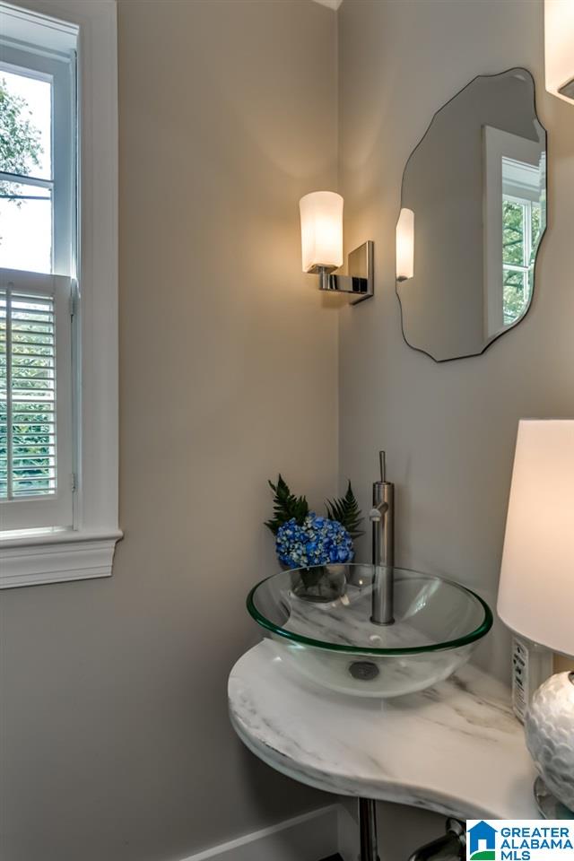 3021 Cambridge Road Birmingham, AL 35223 - Photo 19 of 50