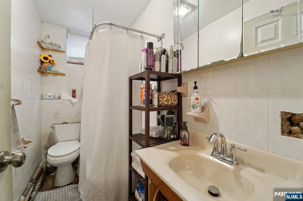 6 4th Street Passaic, NJ 07055 - Photo 11 of 47