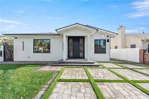 $1,599,950 | 254 West Santa Anita Avenue, Burbank, CA 91502
