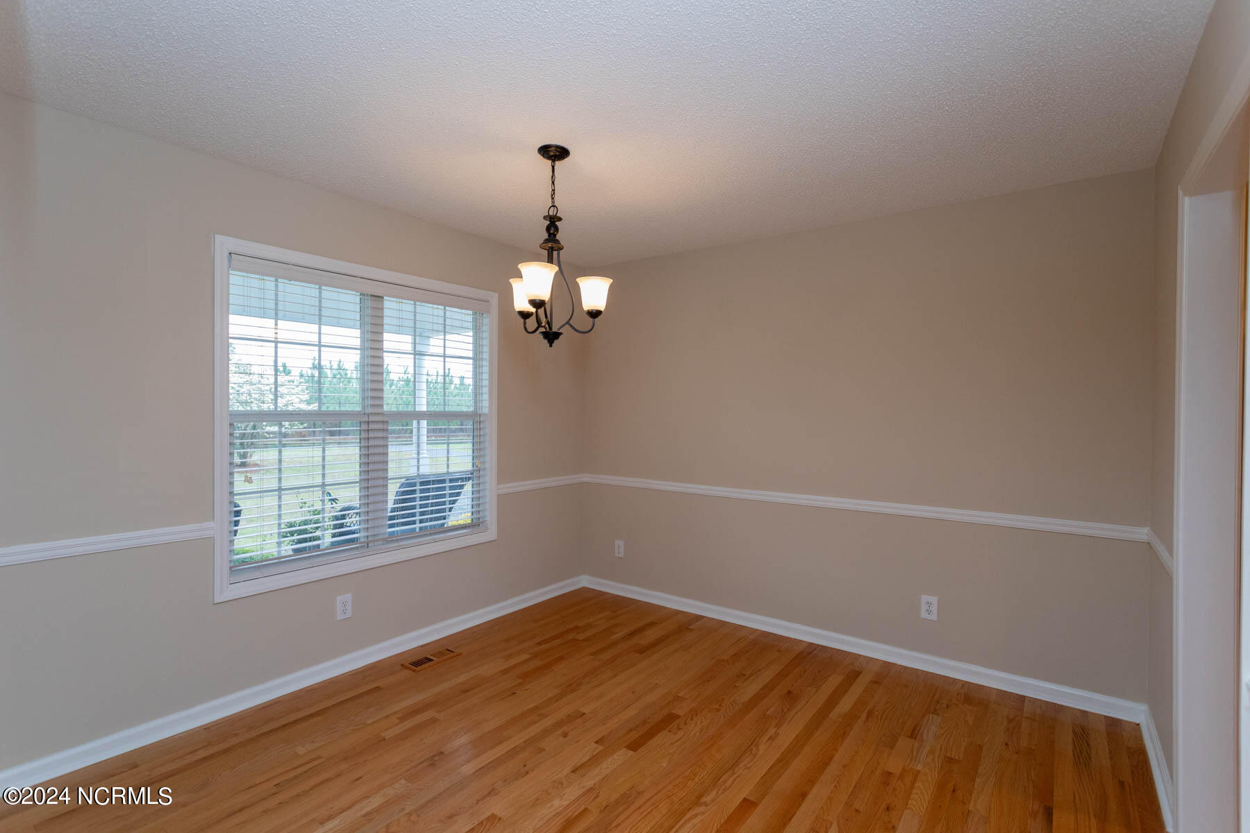 276 Derby Road Jackson Springs, NC 27281 - Photo 5 of 35 dining room1