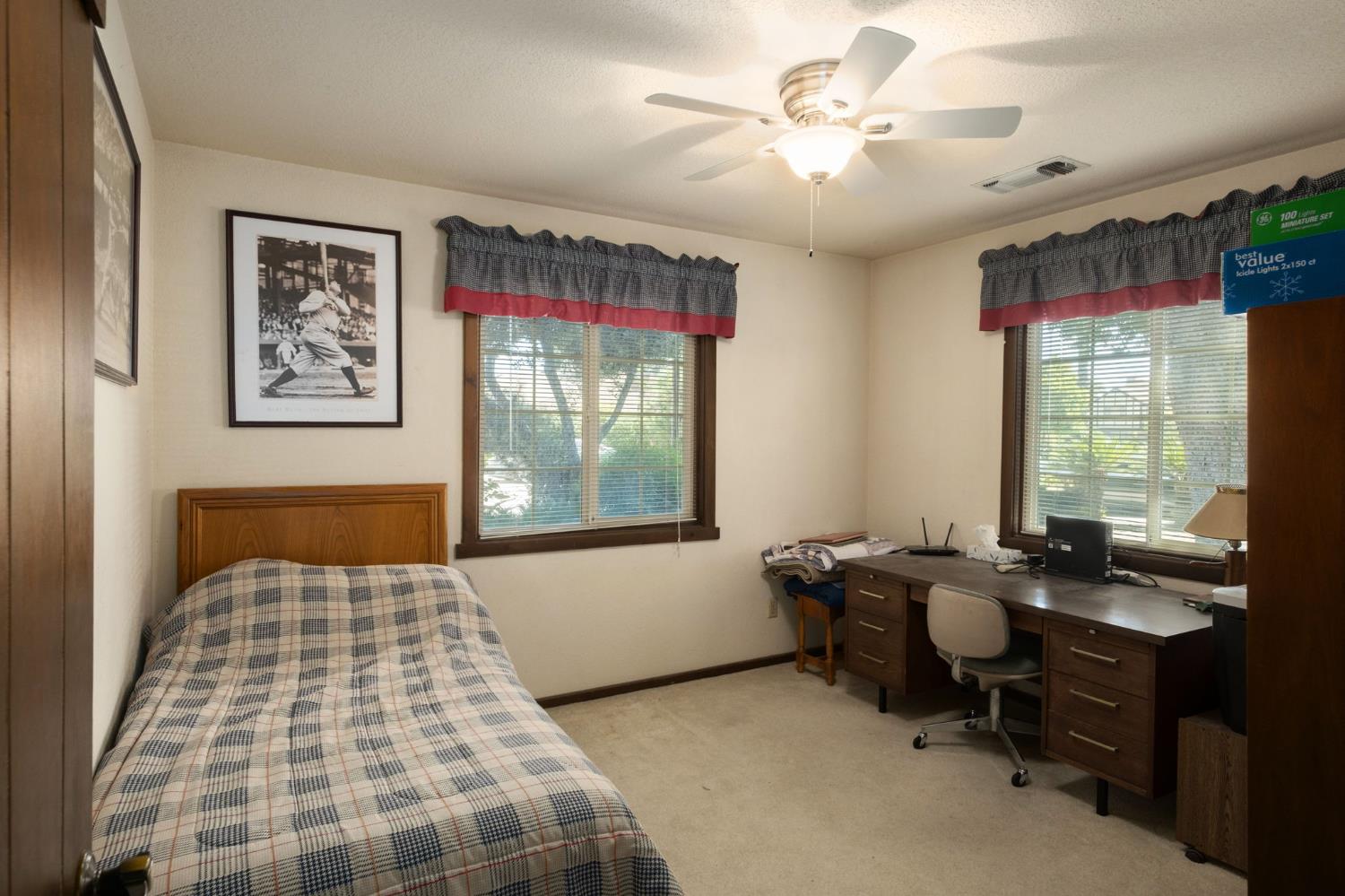 647 West Sycamore Court Reedley, CA 93654 - Photo 22 of 26