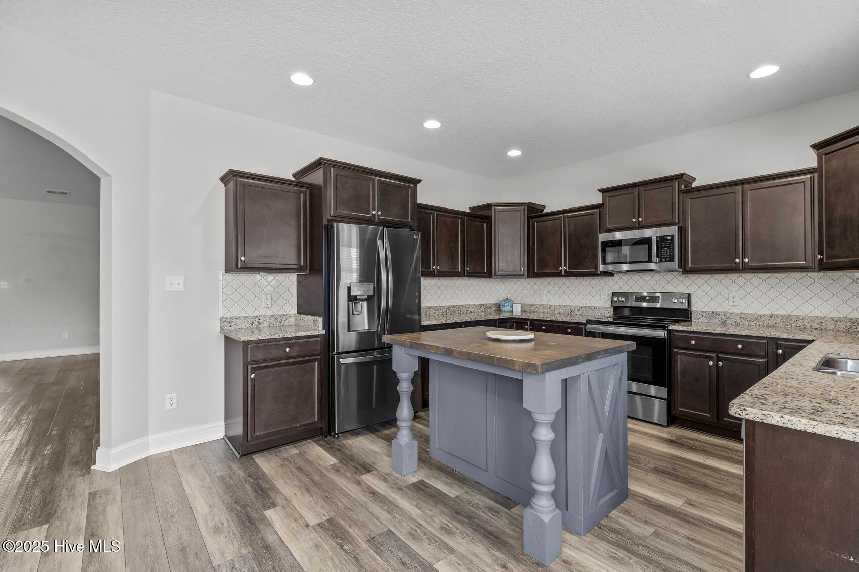 407 Tyrrell Trail Jacksonville, NC 28546 - Photo 12 of 43 Kitchen-3