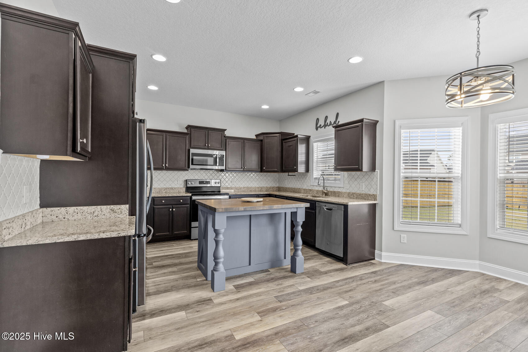 407 Tyrrell Trail Jacksonville, NC 28546 - Photo 9 of 43 Kitchen-1