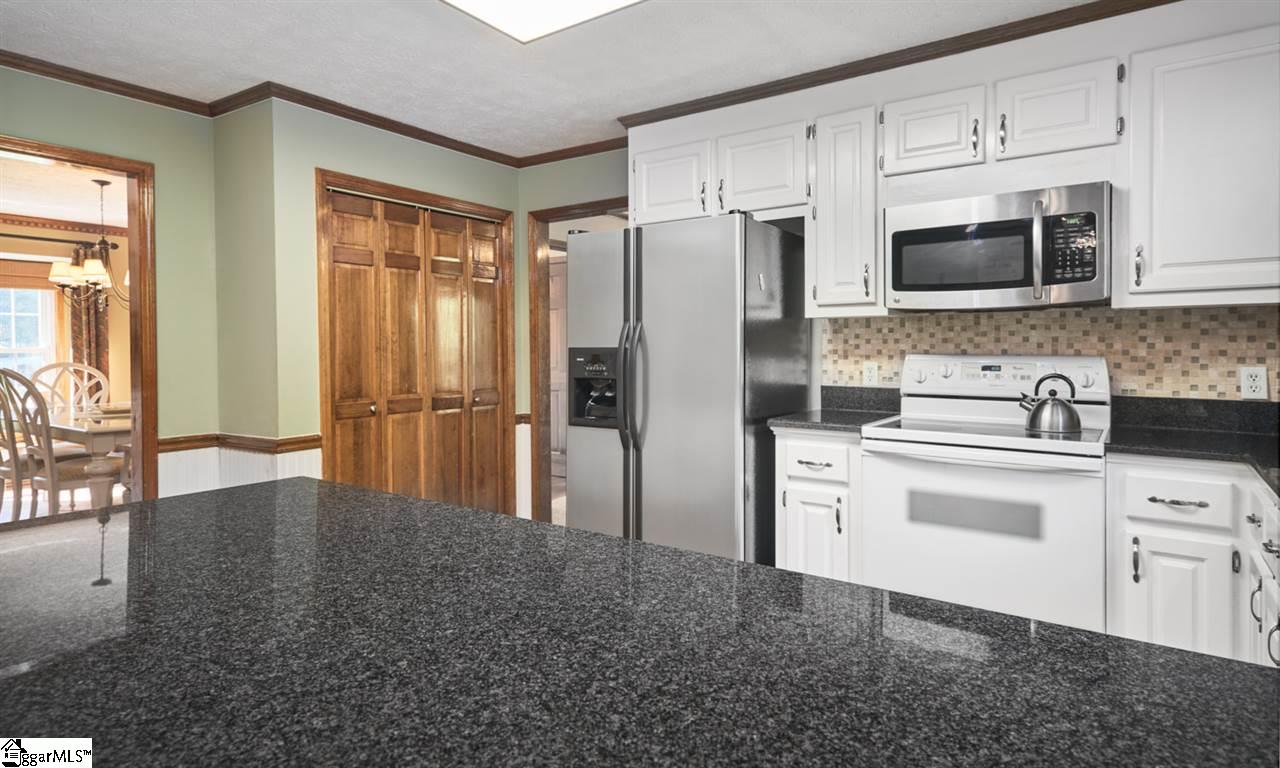 900 East Silverleaf Street Greer, SC 29650 - Photo 11 of 36 Gallery Image 11