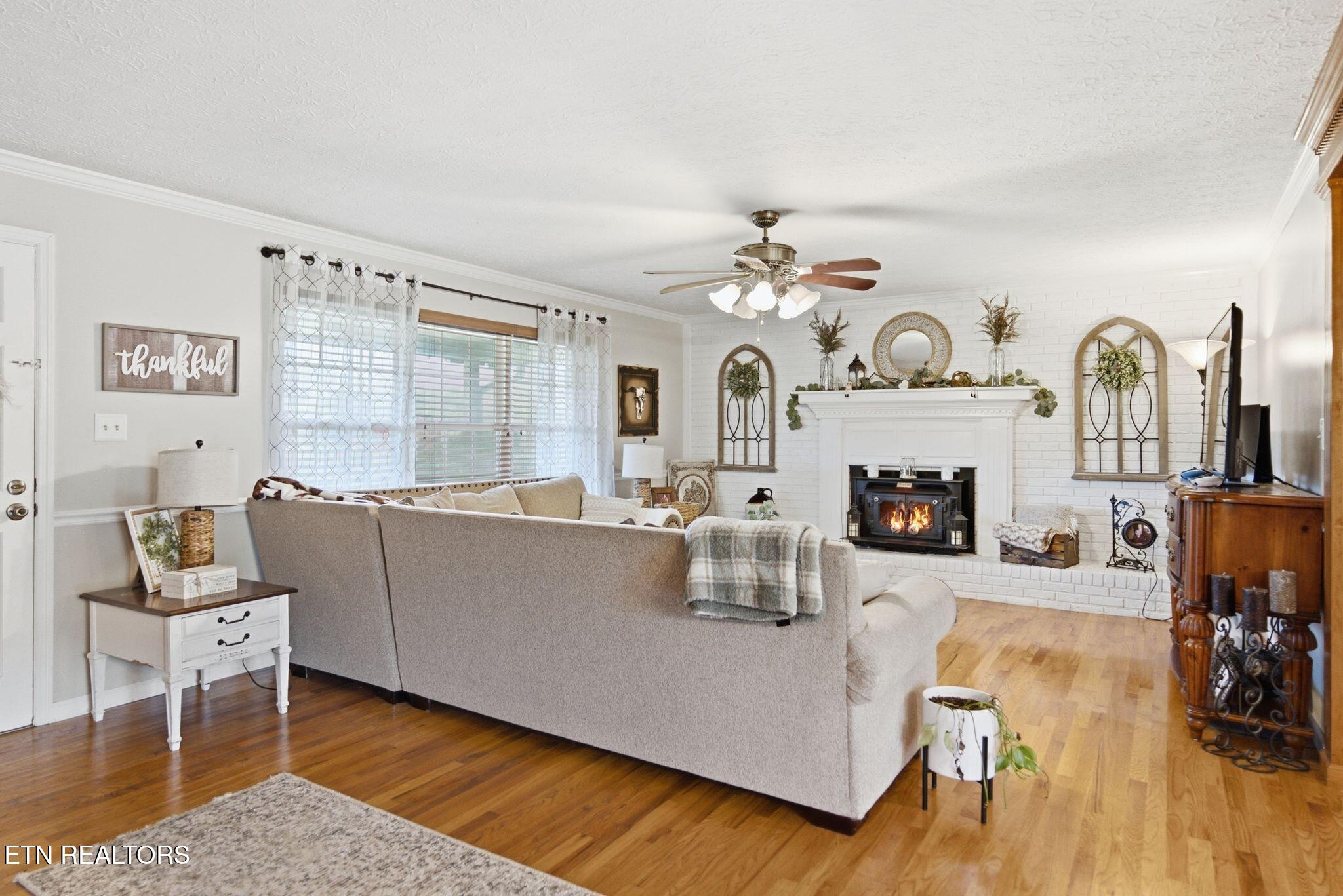 1317 Dupont Road Seymour, TN 37865 - Photo 9 of 60 Spacious Living Room