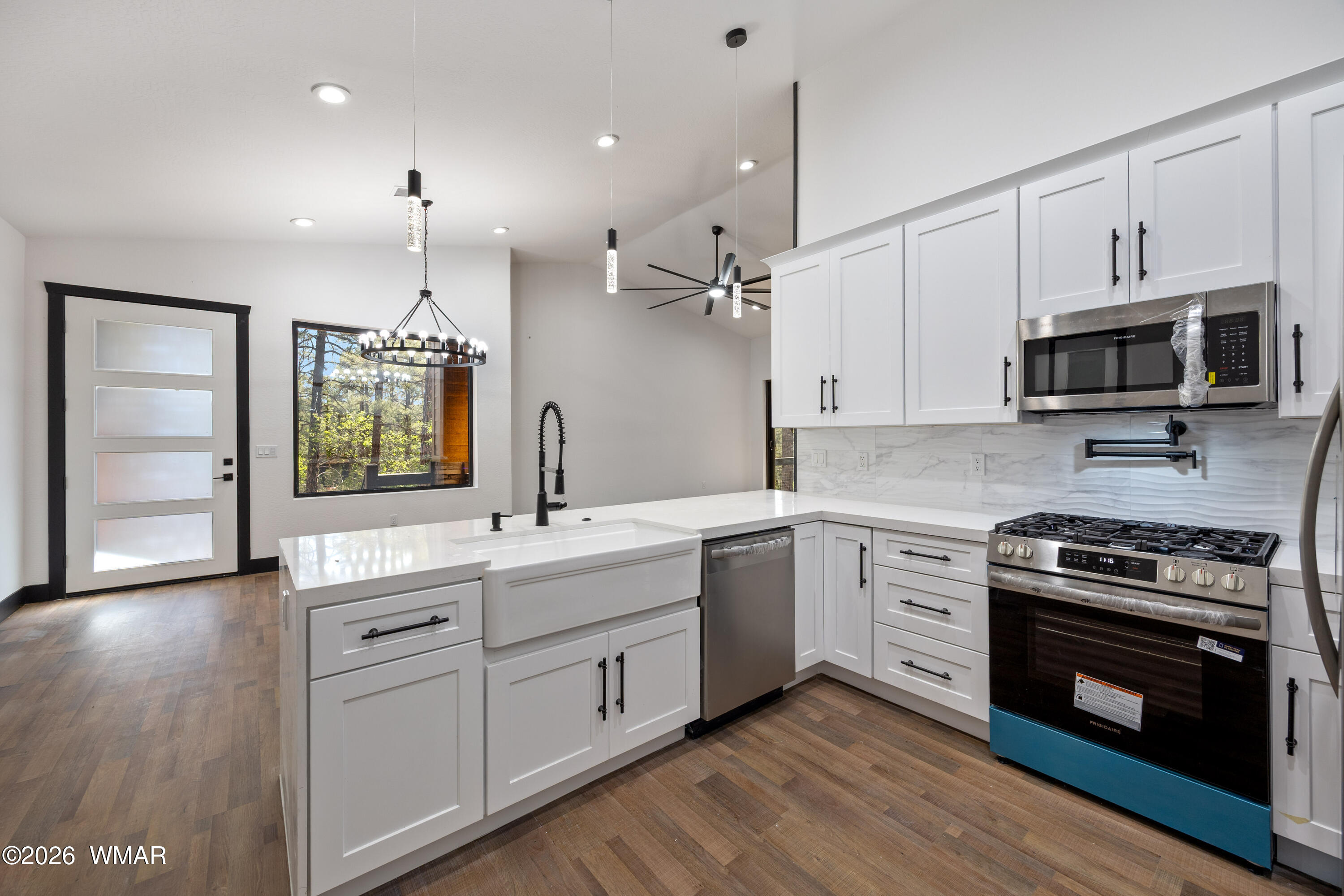 2701 West Villa Loop Show Low, AZ 85901 - Photo 5 of 28 2701WVillaLoop-ShowLow-AZ-10