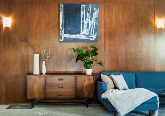 $1,350,000 | 2820 East Chevy Chase Drive, Glendale, CA 91206