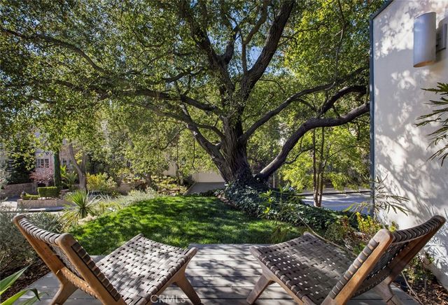 $1,350,000 | 2820 East Chevy Chase Drive, Glendale, CA 91206