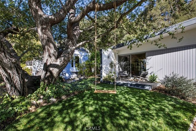 $1,350,000 | 2820 East Chevy Chase Drive, Glendale, CA 91206