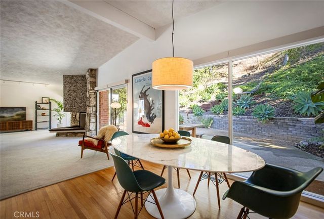 $1,350,000 | 2820 East Chevy Chase Drive, Glendale, CA 91206