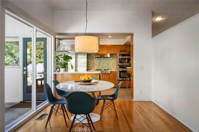 $1,350,000 | 2820 East Chevy Chase Drive, Glendale, CA 91206