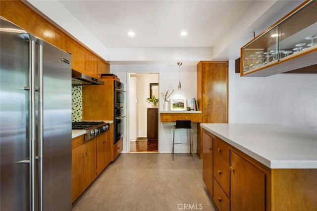 $1,350,000 | 2820 East Chevy Chase Drive, Glendale, CA 91206