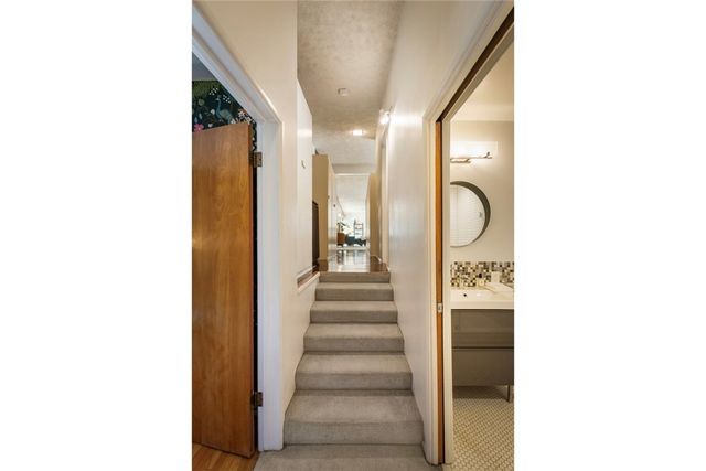 $1,350,000 | 2820 East Chevy Chase Drive, Glendale, CA 91206