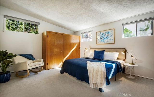 $1,350,000 | 2820 East Chevy Chase Drive, Glendale, CA 91206