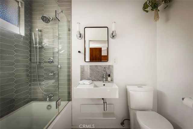 $1,350,000 | 2820 East Chevy Chase Drive, Glendale, CA 91206