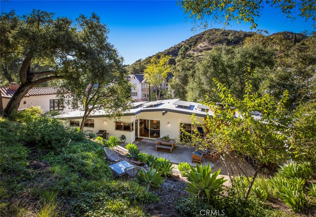 2820 East Chevy Chase Drive Glendale, CA 91206 - Photo 54 of 55 A View from the Top