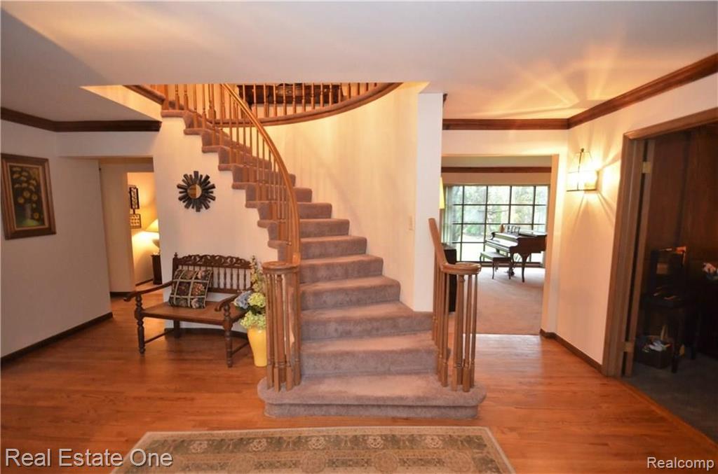 1007 Hidden Lane Rochester Hills, MI 48309 - Photo 3 of 61