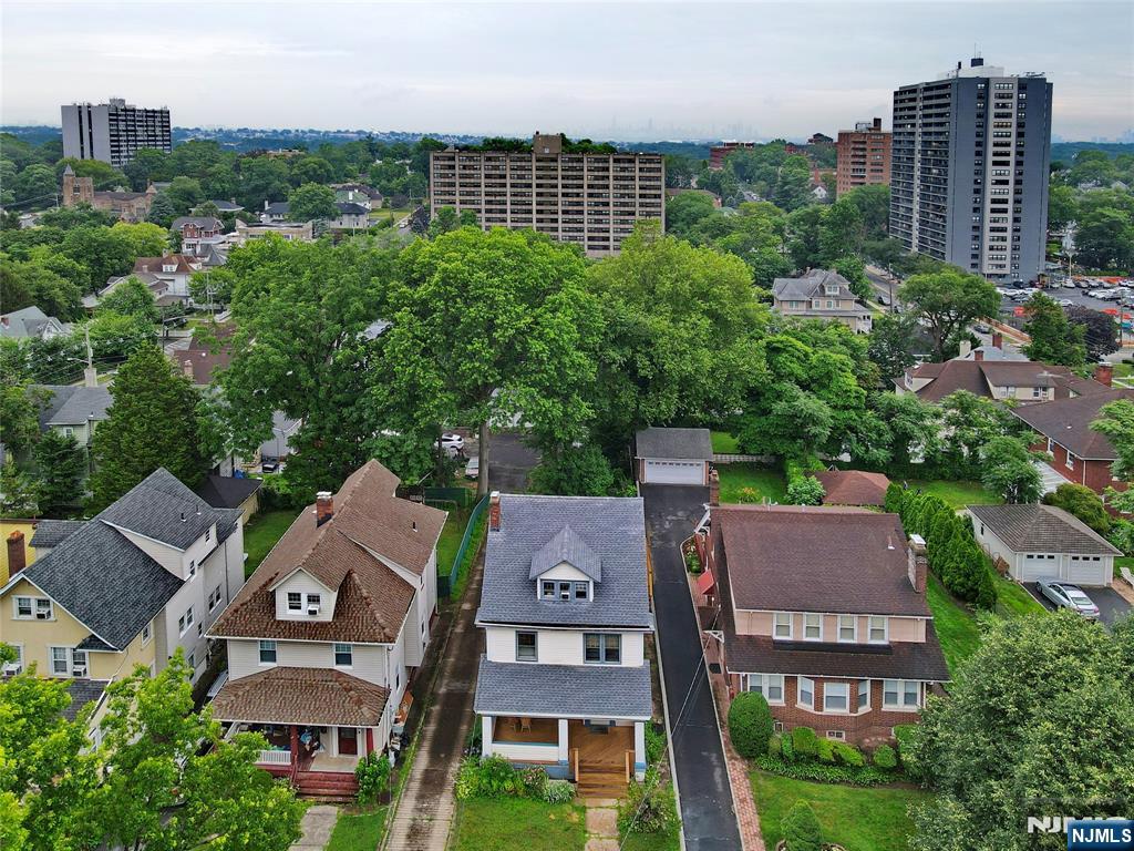 15 Albion Street Passaic, NJ 07055 - Photo 11 of 29